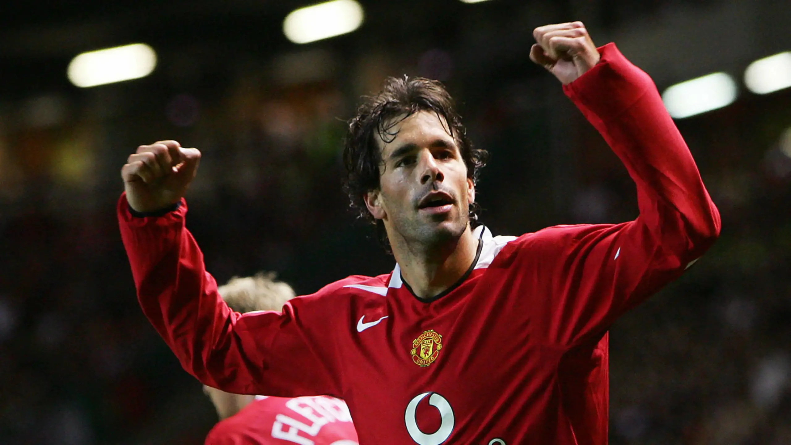 ruud van nistelrooy tai xuat mu tin hieu moi cho quy do 3 scaled