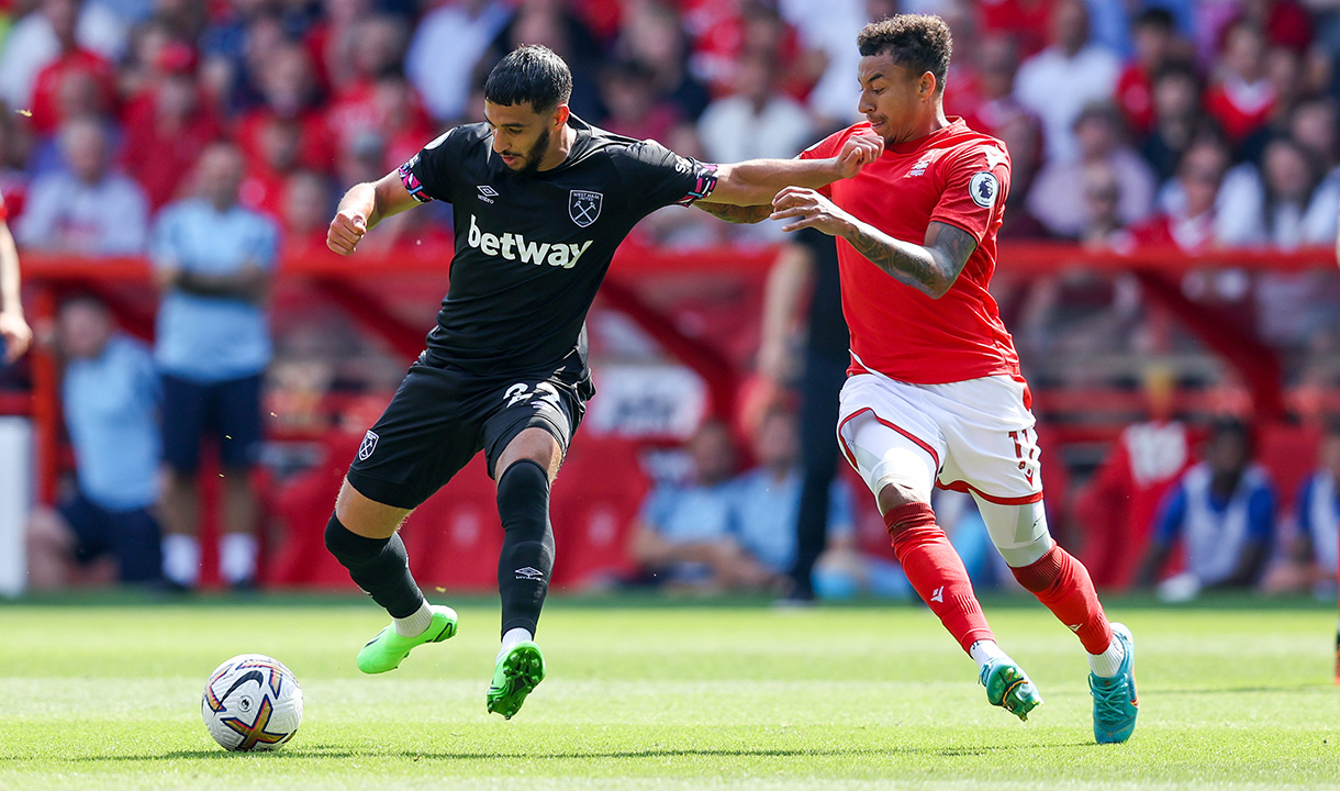Hinh anh 1: Anh san van dong London Stadium truoc tran dau West Ham vs Nottingham Forest ngay 18/05